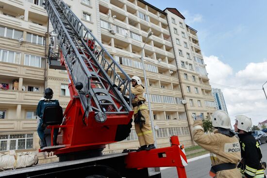 EMERCOM conducts drill in Grozny