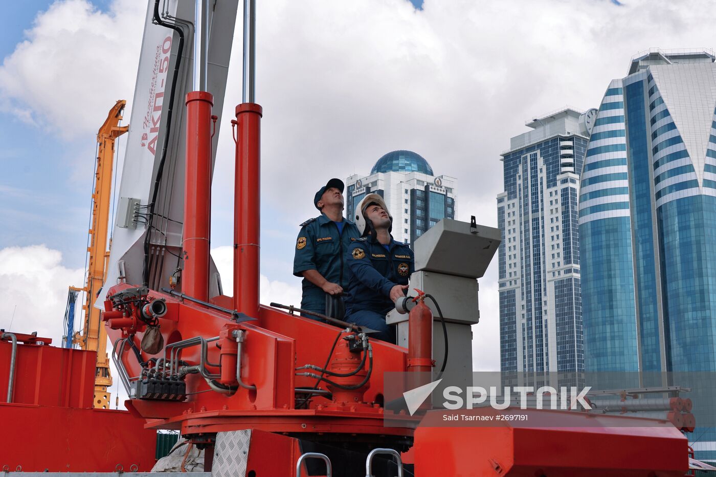 EMERCOM conducts drill in Grozny