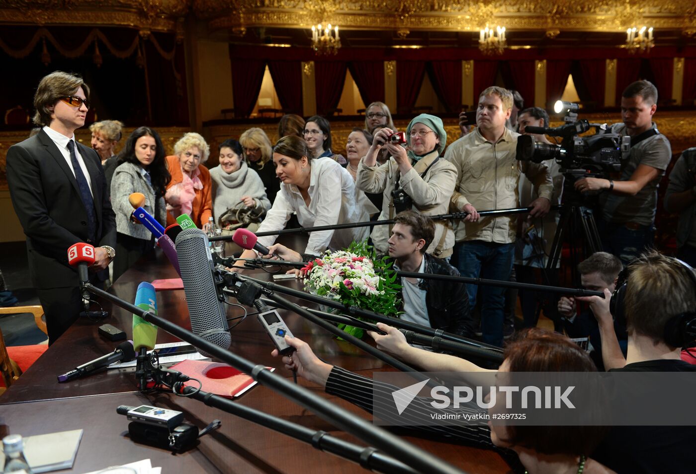 Bolshoi Theatre company opening meeting