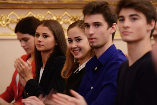 Bolshoi Theatre company opening meeting
