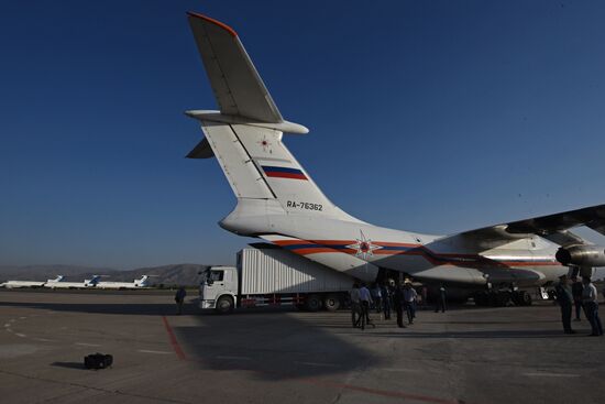 Russian Emergency Ministry delivers humanitarian cargo to Tajikistan