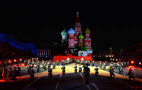 Closing ceremony of 2015 International Military Music Festival 'Spasskaya Tower'