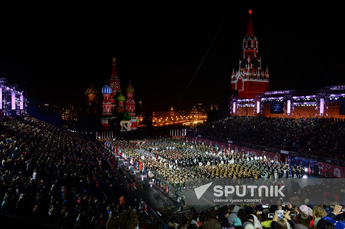 Closing ceremony of 2015 International Military Music Festival 'Spasskaya Tower'