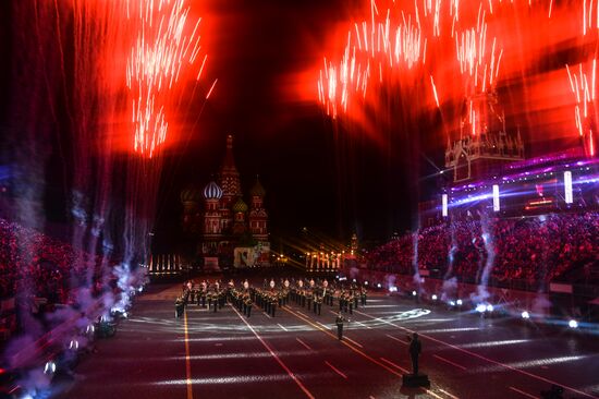 Closing ceremony of 2015 International Military Music Festival 'Spasskaya Tower'