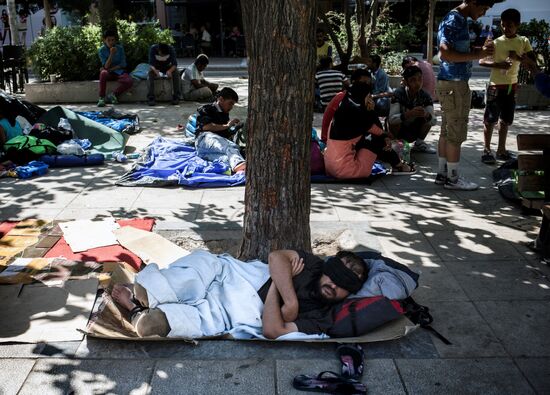 Mideastern refugees in Athens