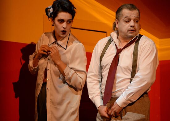 Final rehearsal of play "Suicide" at Yermolova Theater