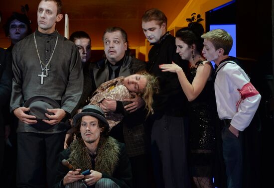 Final rehearsal of play "Suicide" at Yermolova Theater