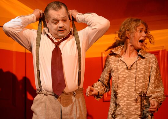 Final rehearsal of play "Suicide" at Yermolova Theater