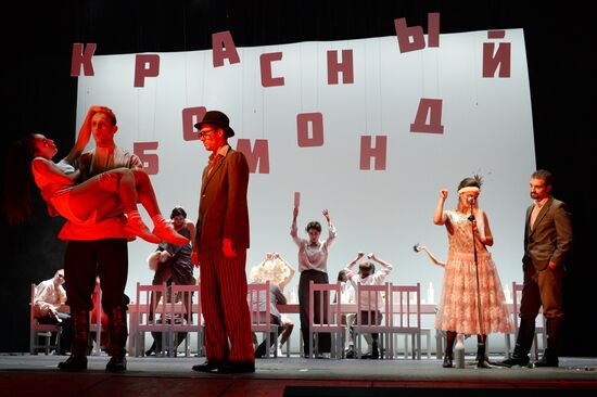Final rehearsal of play "Suicide" at Yermolova Theater