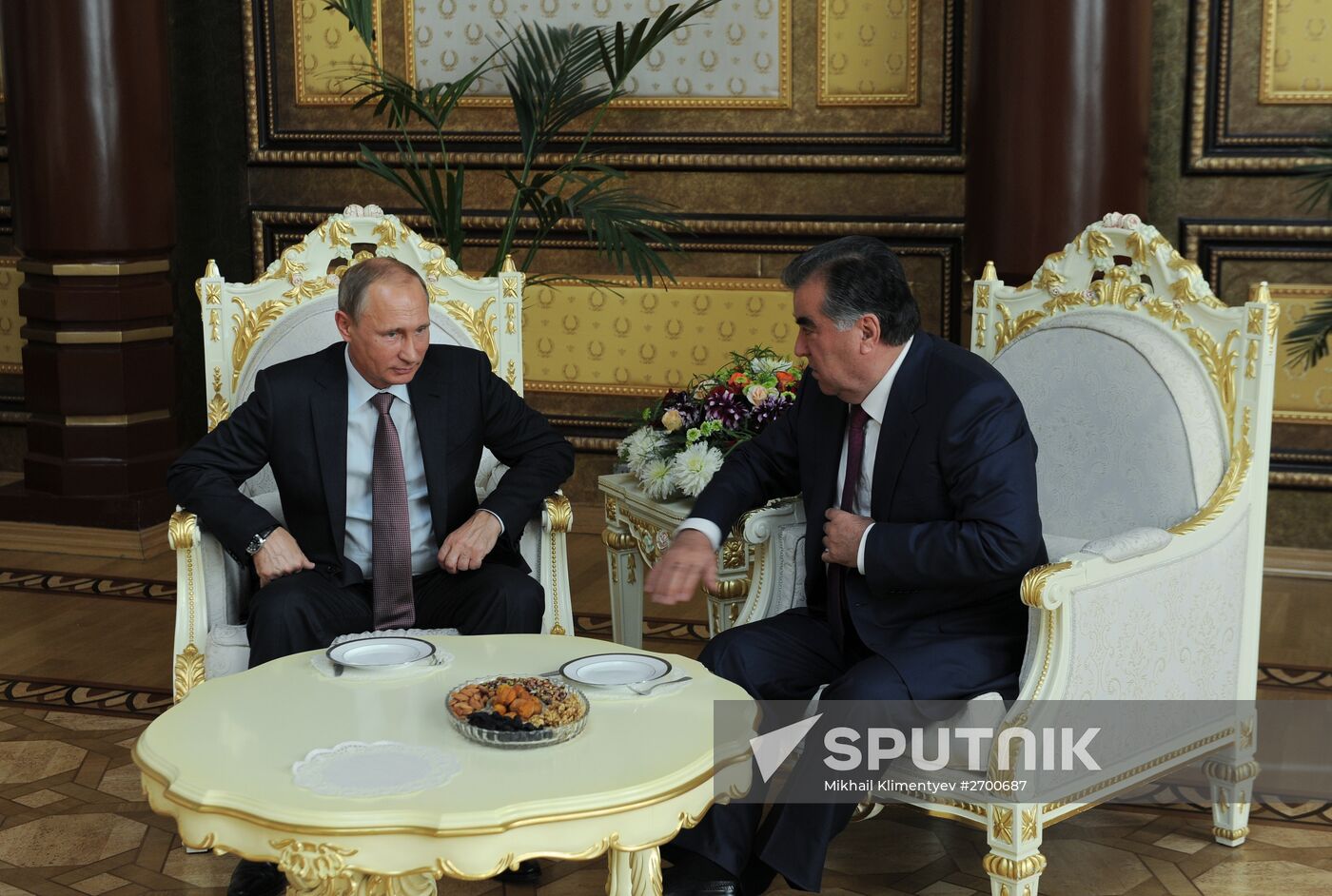 President Vladimir Putin visits Tajikistan to take part in CSTO summit