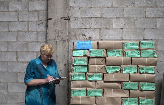 38th humanitarian aid convoy arrives in Donetsk Region