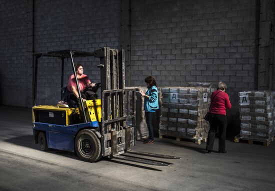 38th humanitarian aid convoy arrives in Donetsk Region