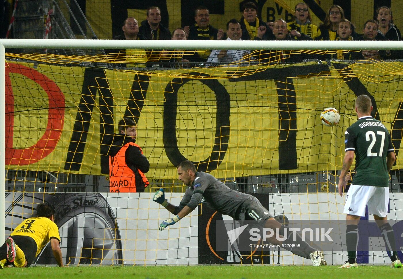 UEFA Europa League. Borussia Dortmund vs. Krasnodar