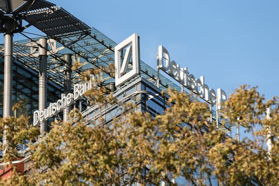 Deutsche Bank wraps up corporate banking services in Russia