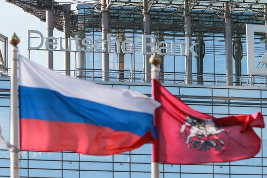 Deutsche Bank wraps up corporate banking services in Russia