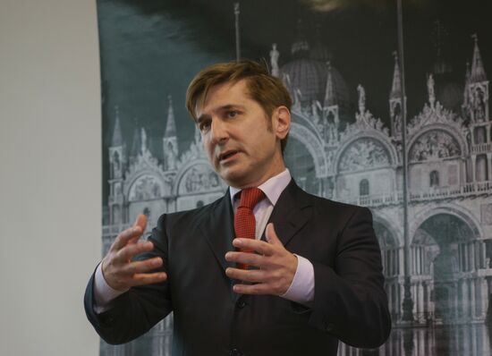 Biometric data collected in St. Petersburg Visa Center