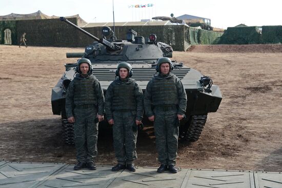 Russian Defense Minister Shoigu arrives at Donguz base for Tsentr-2015 drill