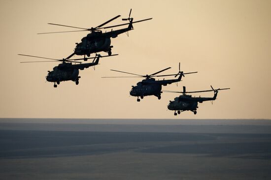 Russian Defense Minister Shoigu arrives at Donguz base for Tsentr-2015 drill
