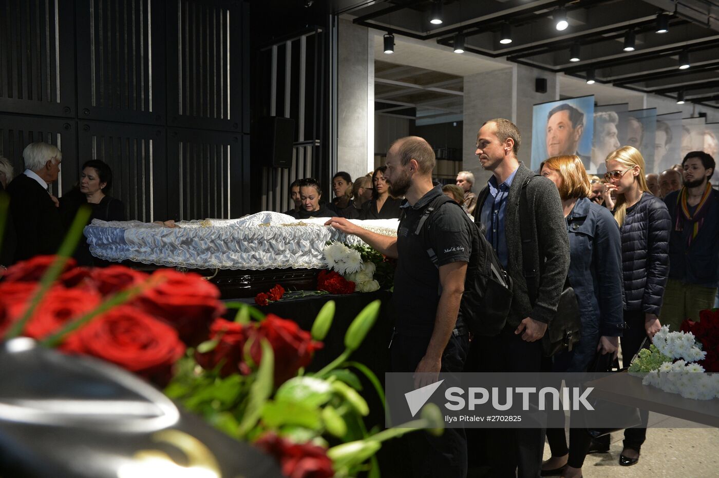 Funeral service for actor Mikhail Remizov
