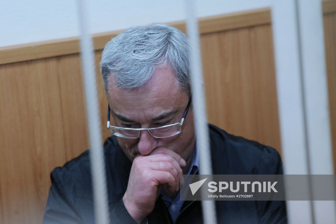 Court hears investigators' motion seeking to arrest Komi Republic Governor Vyacheslav Gaizer