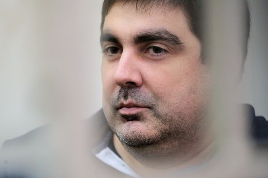 Court hears investigators' motion seeking to arrest Komi Republic Governor Vyacheslav Gaizer
