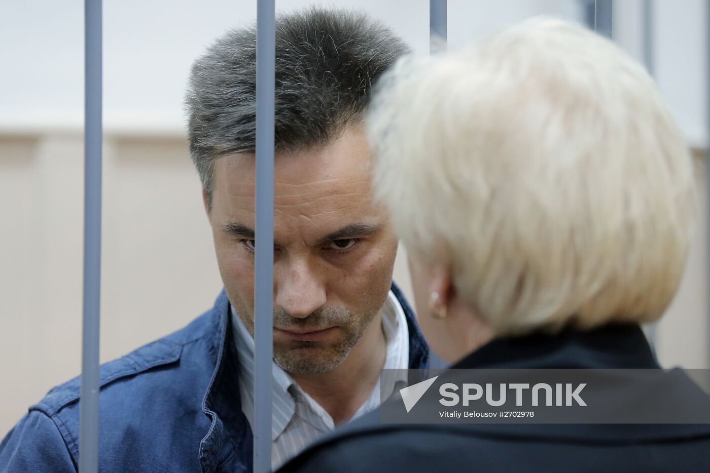 Court hears investigators' motion seeking to arrest Komi Republic Governor Vyacheslav Gaizer