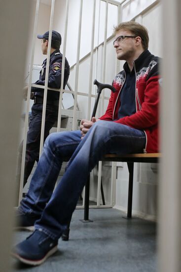 Court consiers investigators' petition to arrest Komi's head Vyacheslav Gaizer