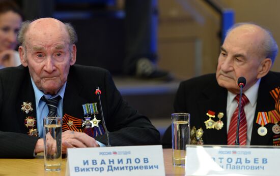 News conference on first run of film "Dynamo athletes on battlefields"