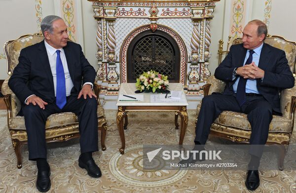 Russian President Vladimir Putin meets with Israeli Prime Minister Benjamin Netanyahu