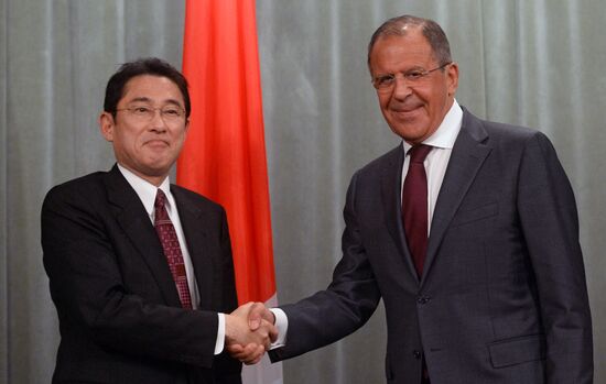 Russian and Japanese Foreign Ministers S.Lavrov and F.Kishida meet in Moscow