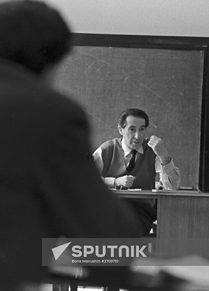 Soviet director Grigory Kozintsev