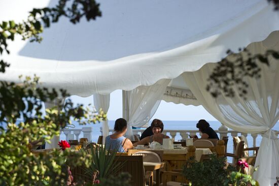 Relaxing at Crimean hotels