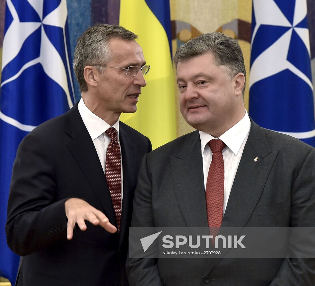 Ukraine's President Petro Poroshenko and NATO Secretary-General Jens Stoltenberg hold news conference in Kiev