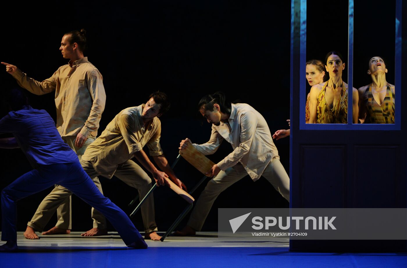 Now ballet at DanceInversion International Contemporary Dance Festival