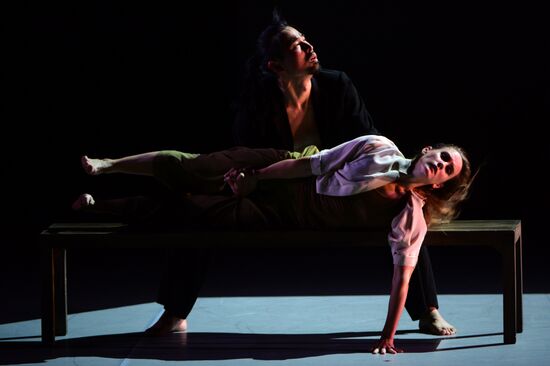 Now ballet at DanceInversion International Contemporary Dance Festival