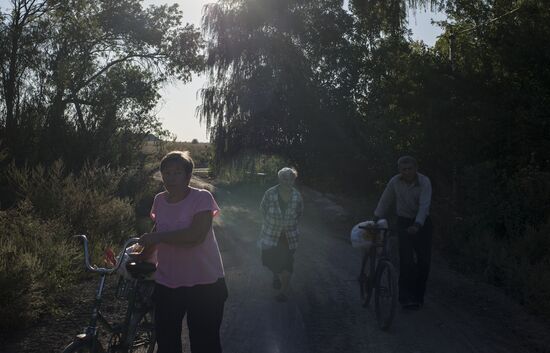 Vesyoloye village in Donetsk Region