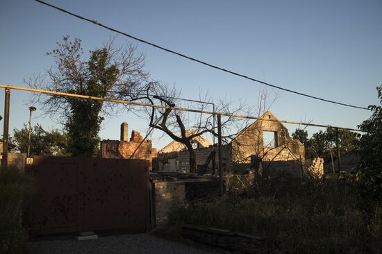 Vesyoloye village in Donetsk Region