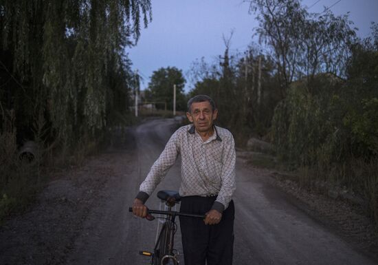 Vesyoloye village in Donetsk Region