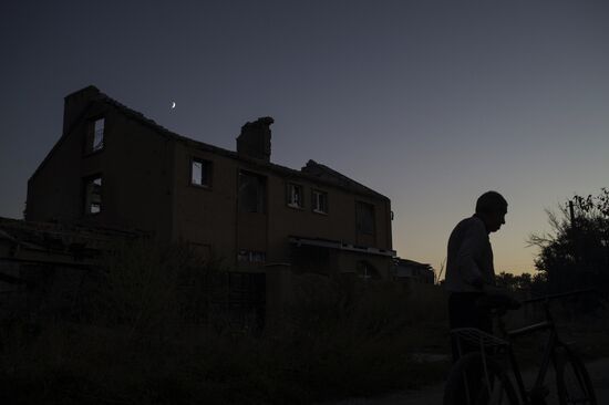 Vesyoloye village in Donetsk Region
