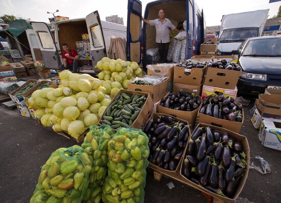 The Privoz (Delivery) wholesale-retail market in Simferopol