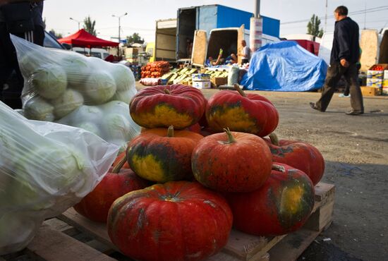 The Privoz (Delivery) wholesale-retail market in Simferopol