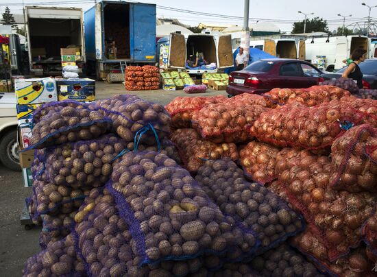 The Privoz (Delivery) wholesale-retail market in Simferopol