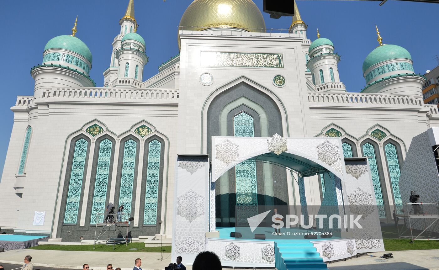 President Vladimir Putin attends opening of renovated Moscow Cathedral Mosque
