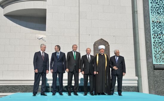 President Vladimir Putin attends opening of renovated Moscow Congregational Mosque