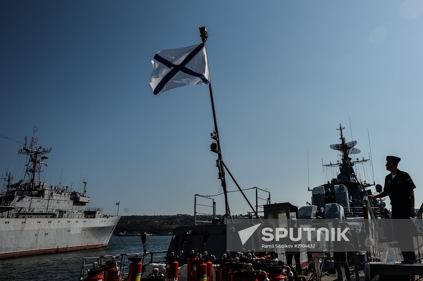 The Ladny destroyer escort about to sail to the Mediterranean Sea