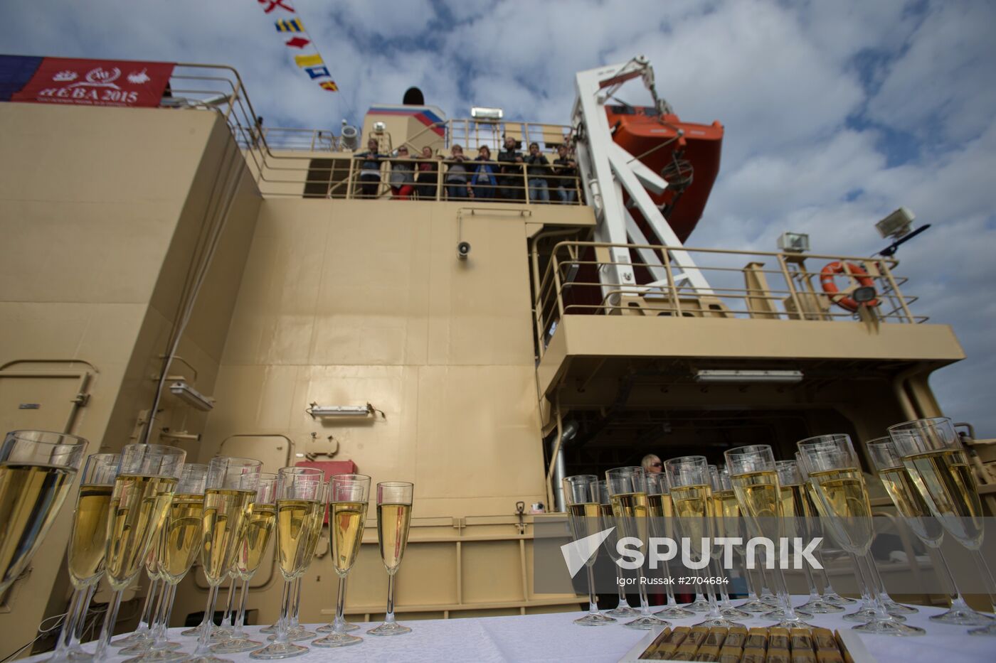 Hoisting the Russian state flag aboard the icebreaker Vladivostok
