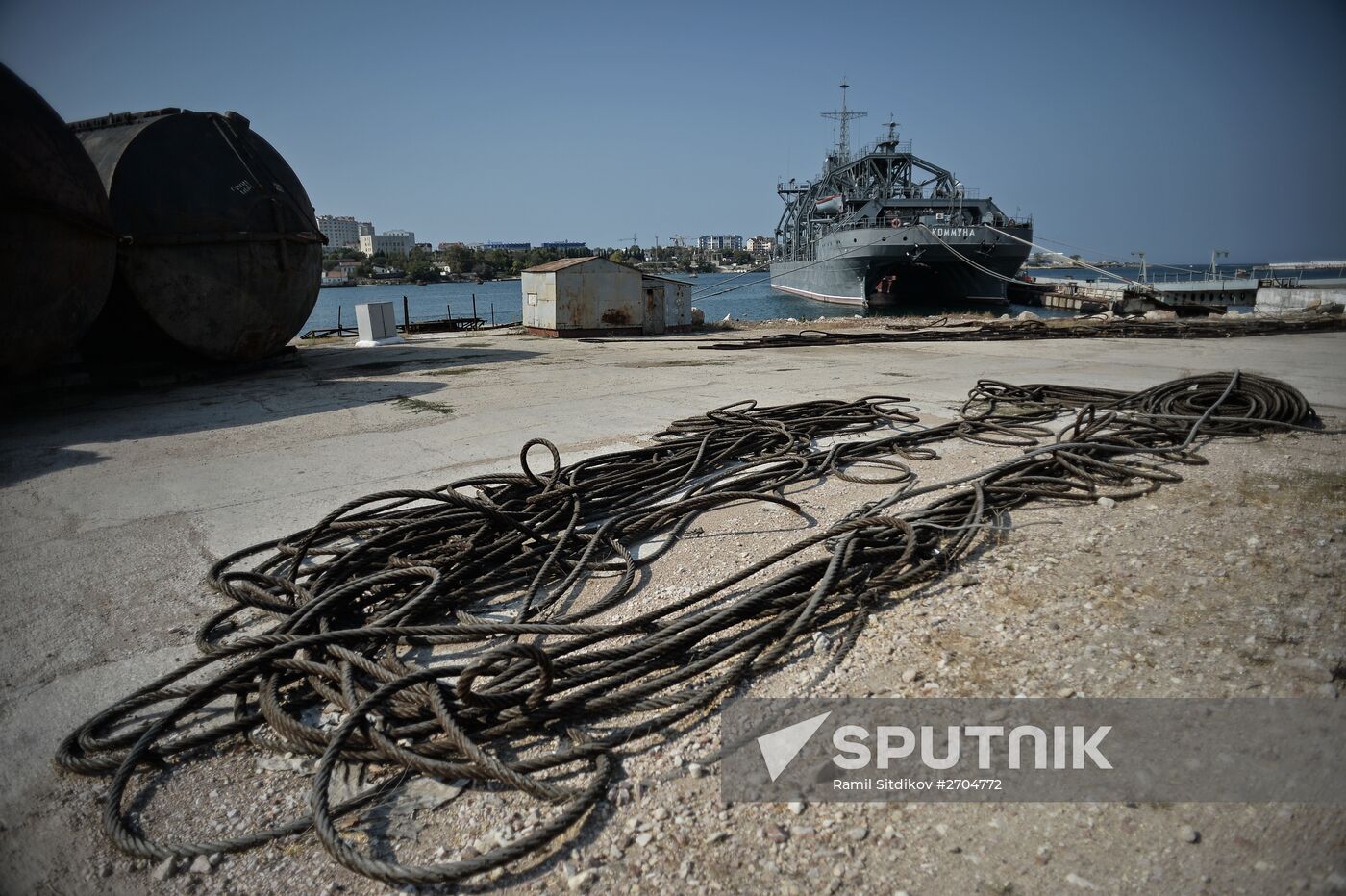 The Kommuna submarine salvage ship of the Russian Black Sea Fleet