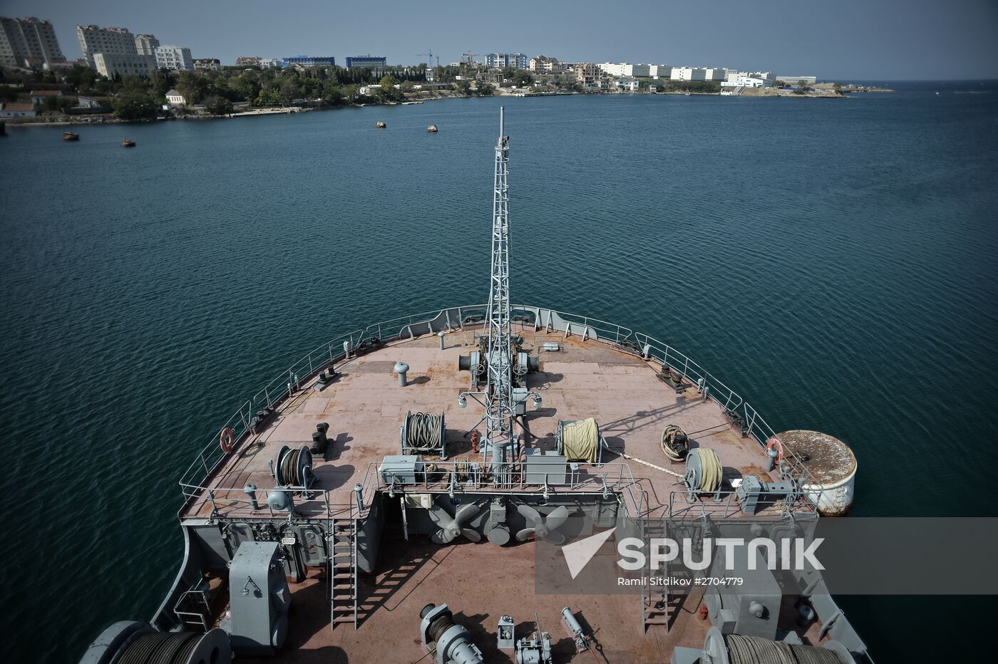 The Kommuna submarine salvage ship of the Russian Black Sea Fleet
