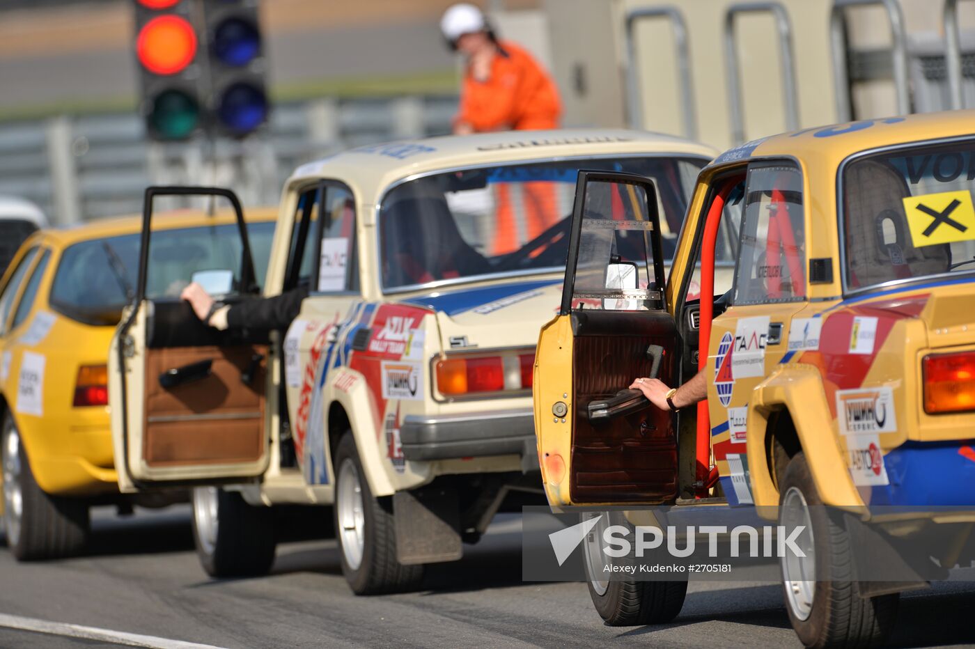 Moscow Classic Grand Prix 2015, international circular retro car championship