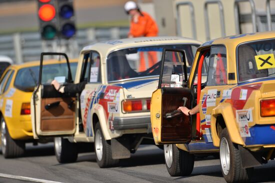 Moscow Classic Grand Prix 2015, international circular retro car championship
